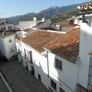 casa-las-tres-conchas-yunquera.es-andalucia.com/